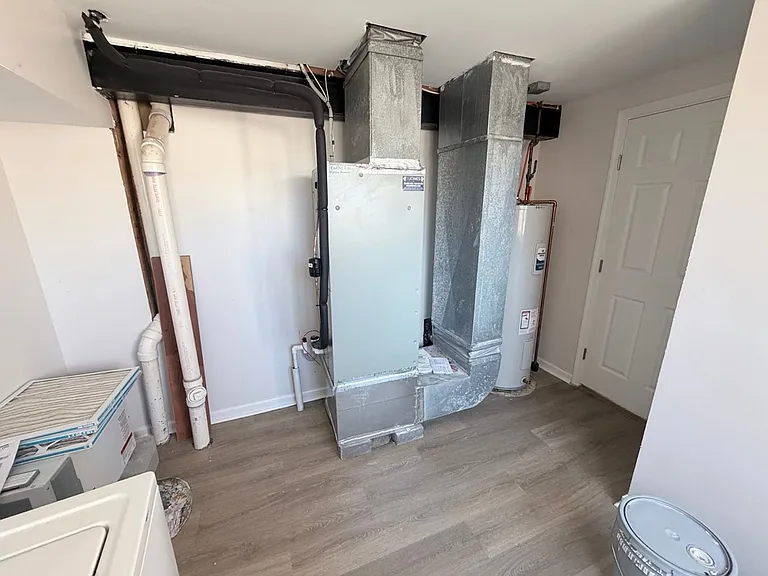 8906 Chesapeake Lighthouse Dr — Photo 18