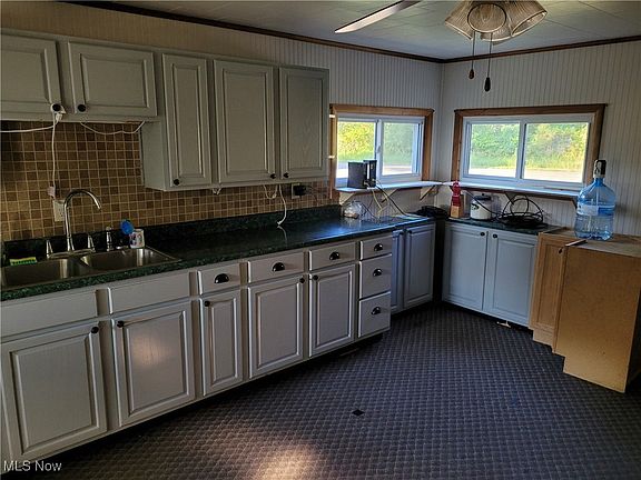 2nd image of 7754 Newport Rd SE