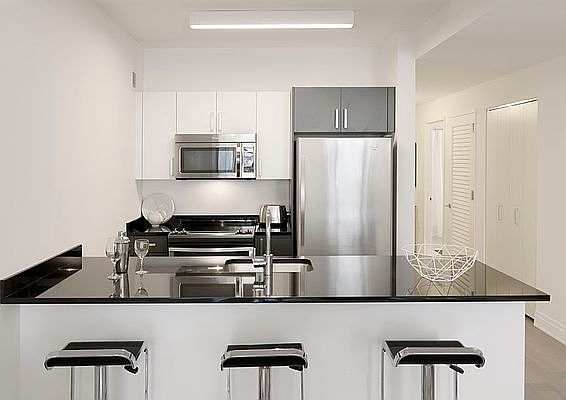 3rd image of 70 Pine St APT 1806