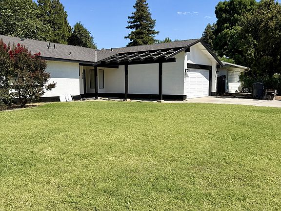 3rd image of 814 S Cindy St