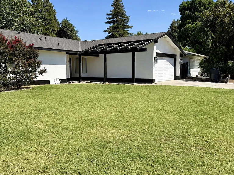 814 S Cindy St — Photo 3