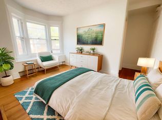 2469 Queen St E #U3, Toronto, ON M4E1H8