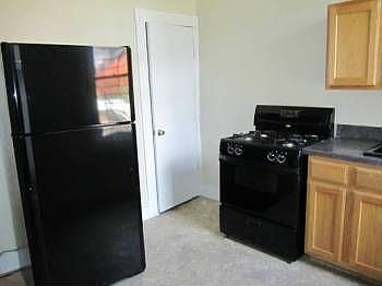 2nd image of 2424 Callow Ave APT 1