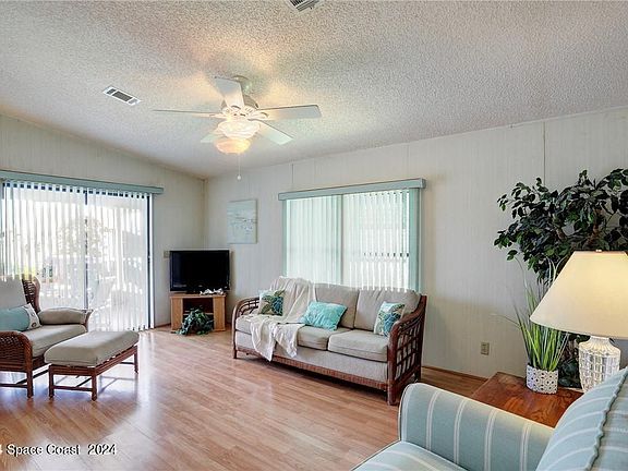 4th image of 489 Tarpon Dr