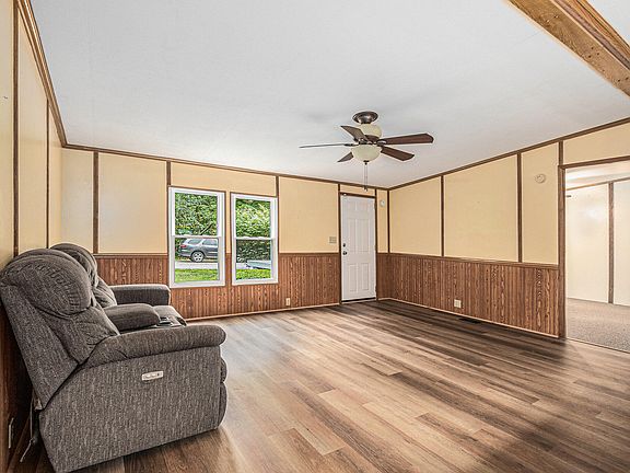 4th image of 4637 N Prairie Ln