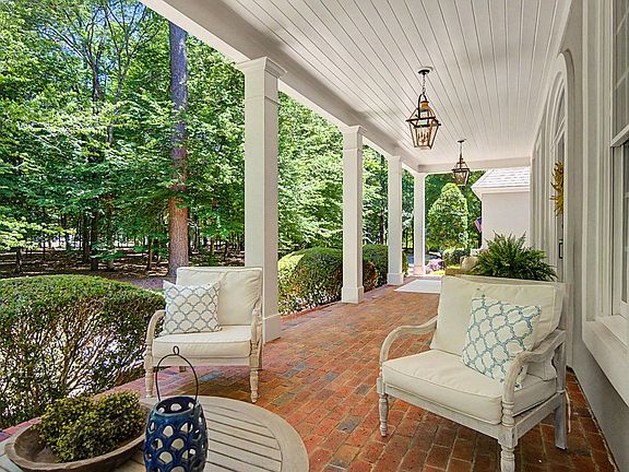 3rd image of 2509 Old Ivy Ln