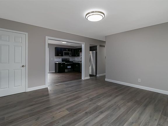 4th image of 11665 Sheffield Dr