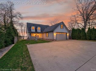 11790 Sunset Ln, Van Buren Township, MI 48111