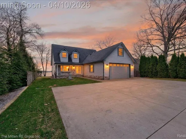 11790 Sunset Ln, Van Buren Township, MI 48111
