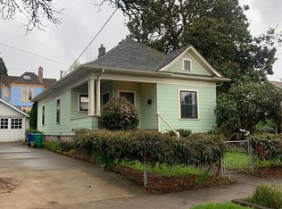 3906 SE Ivon St, Portland, OR 97202