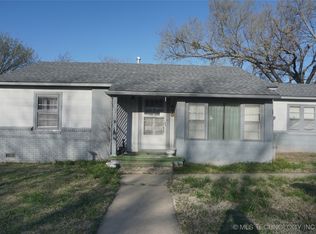 102 W Louise St, Henryetta, OK 74437