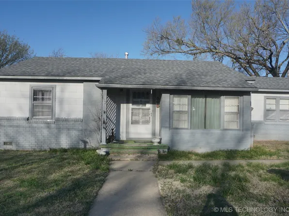 102 W Louise St, Henryetta, OK 74437
