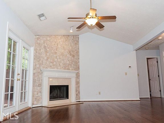 2nd image of 1205 Taylor Oaks Dr