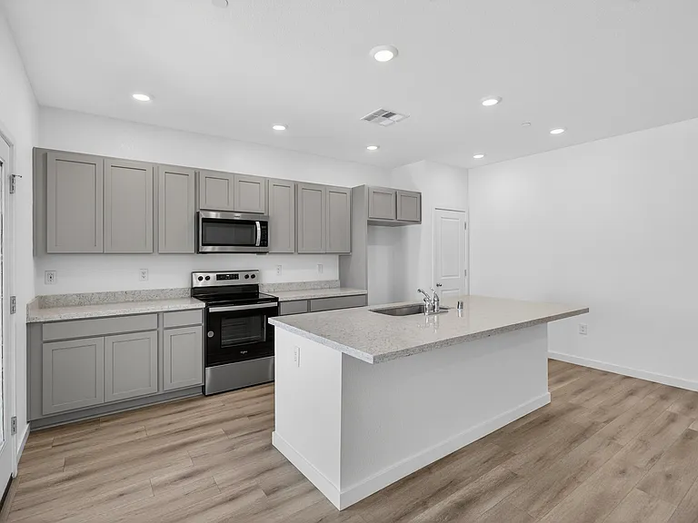8825 Stratham Way — Photo 10
