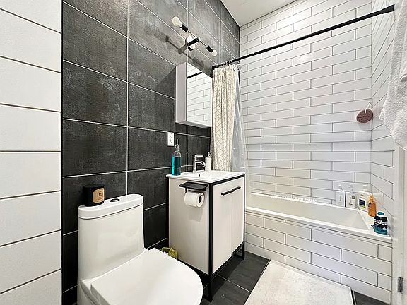 5th image of 176 E 108th St #4