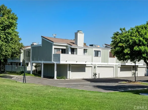 27061 Crossglade Ave Unit 5, Santa Clarita, CA 91351