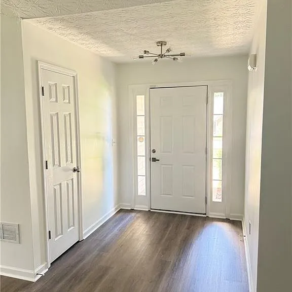 970 Harbins View Dr — Photo 2