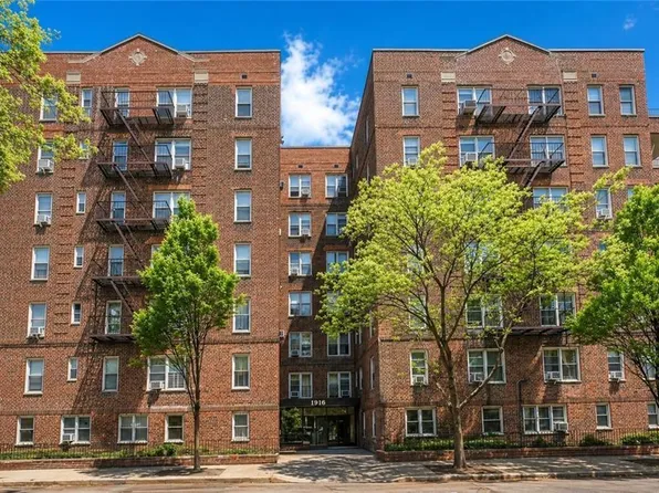 1916 Avenue K image 1 of 14