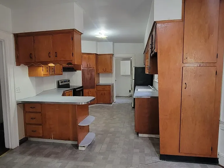 805 Monroe Ave #3 — Photo 2