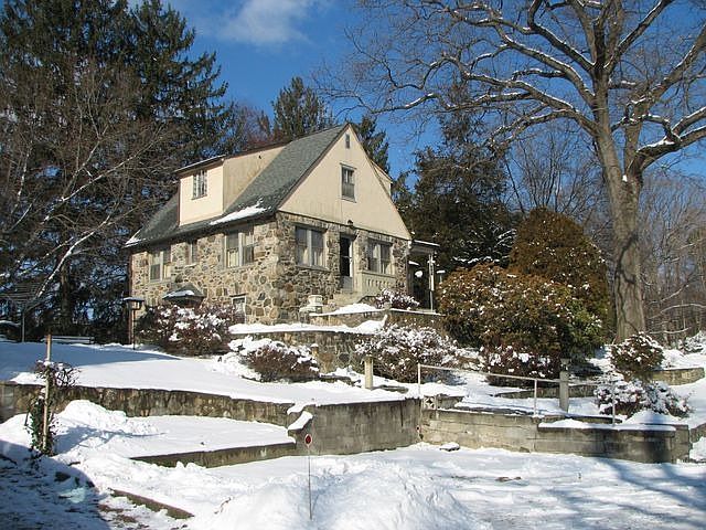 2nd image of 1 Hillcrest Dr