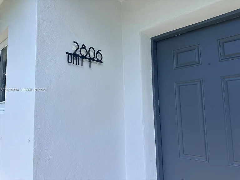 2806 SW 35th Ave #1 — Photo 5