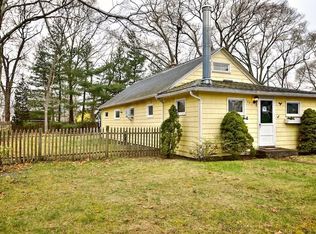 79 Canfield Ave, Warwick, RI 02889