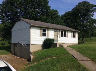 870 Lennox Rd, Clarksville, TN 37042