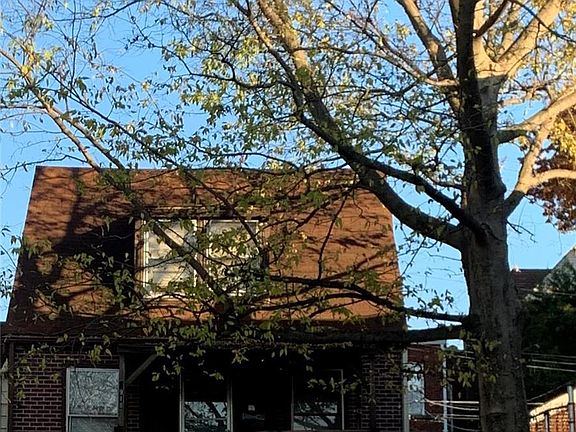 3rd image of 3918 California Ave