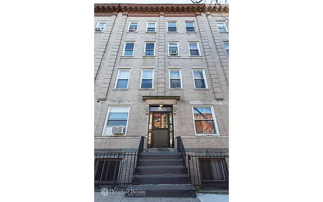 Rented by Douglas Elliman | media 41