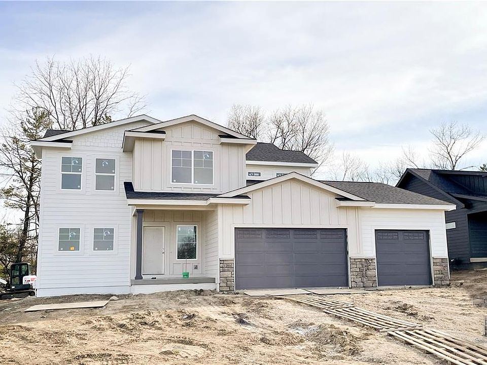 1st image of 156 Crossroads Ct