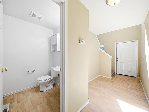 4th image of 15020 NE 69th St