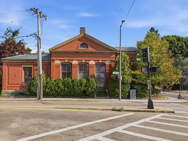 1110 Washington St — Photo 37