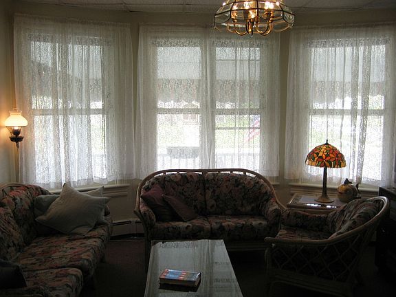 Living Room w/Bay Window