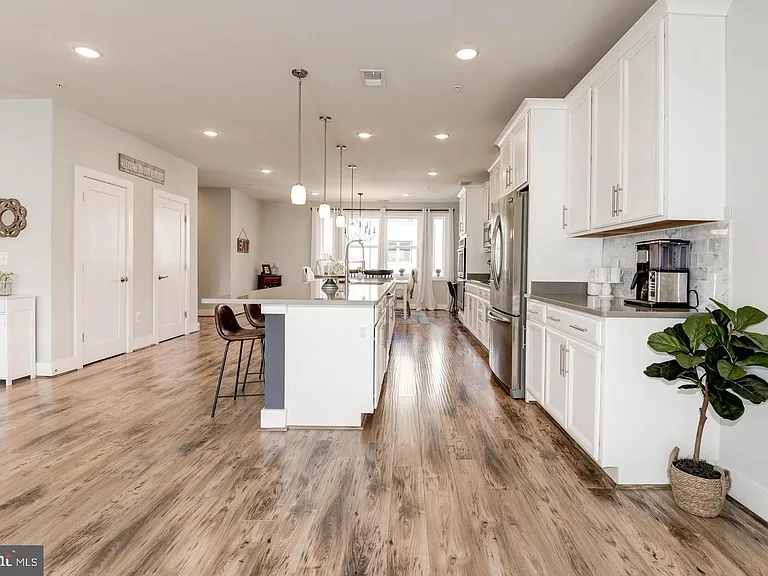 20523 Milbridge Ter — Photo 14