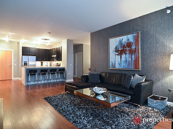 Kitchen / Living Room