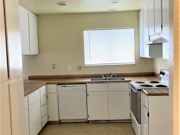 2nd image of 5215 Basilica Dr