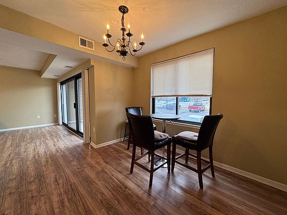 5th image of 9718 Kingsbridge Dr APT 104