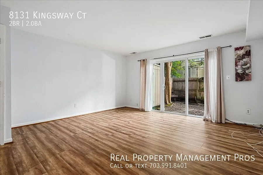 Rarely available 2 story townhome in the heart of Cardinal Forest!! — Photo 4