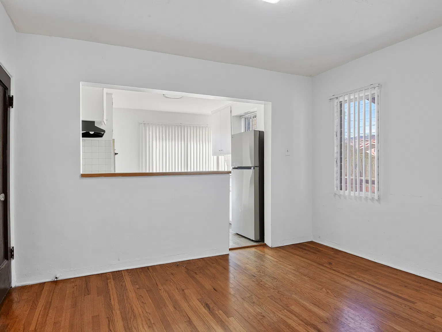 2 bed, 1200 sqft, $2,450 — Photo 4