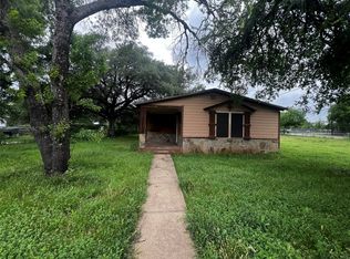 319 Ridgecrest Ct, Azle, TX 76020
