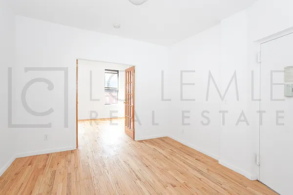 Rented by LC Lemle Real Estate Group | media 18