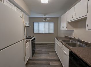 5940 E River Rd #5, Minneapolis, MN 55432