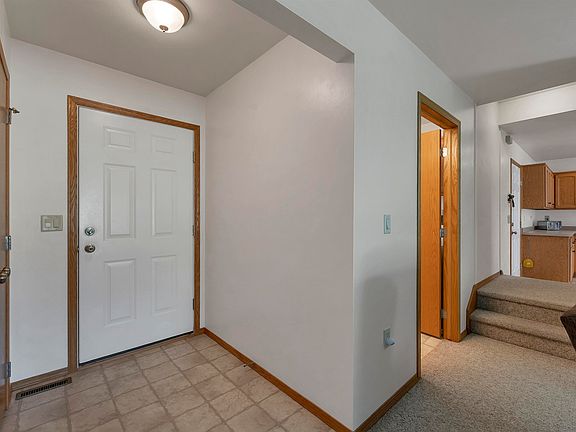 3rd image of 483 Madeline Ln