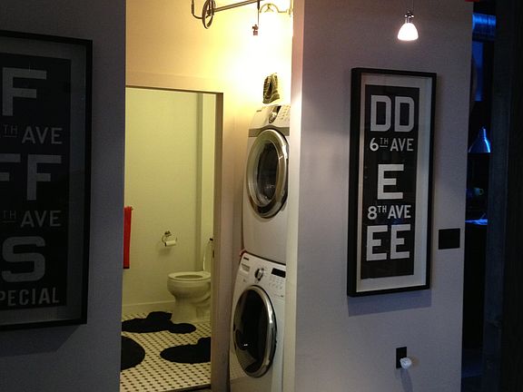 1st Floor Bath w/ Laundry