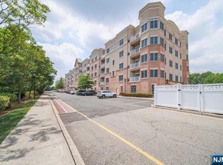 2214 Windsor Park Ct, Englewood, NJ