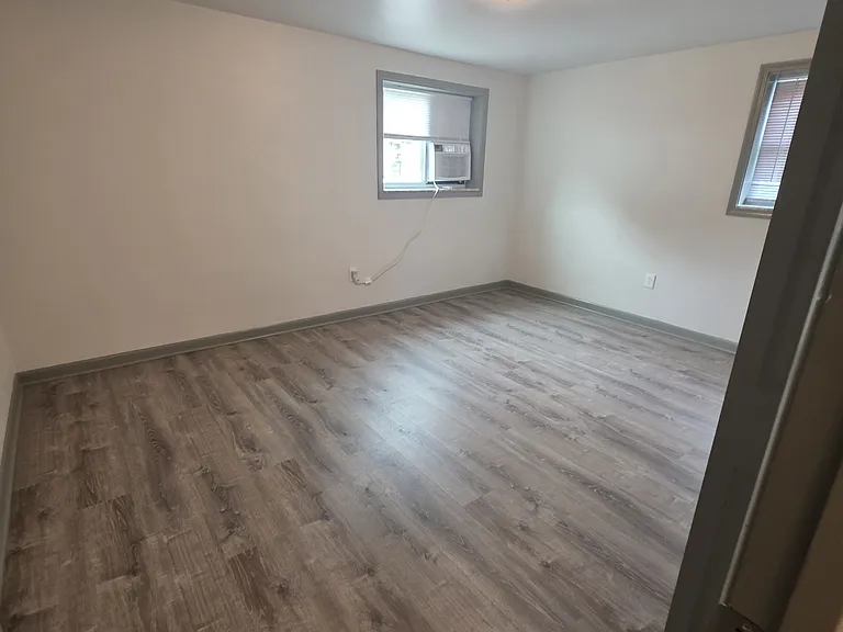518 George St — Photo 14