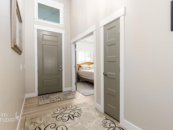 5th image of 415 N 2750 E