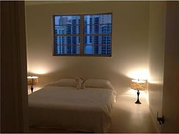 4th image of 19370 Collins Ave APT 1517