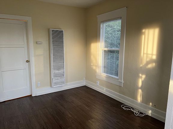 2nd image of 1601 Meade Ave #1601