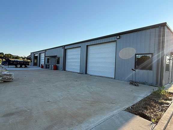 5th image of 750 Wible Rd